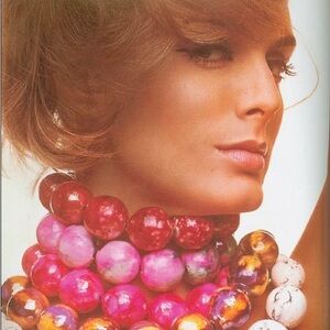 Necklace Show w/My co-Host @princessleah316 3pm CST/
4pm EST Sun August 18th